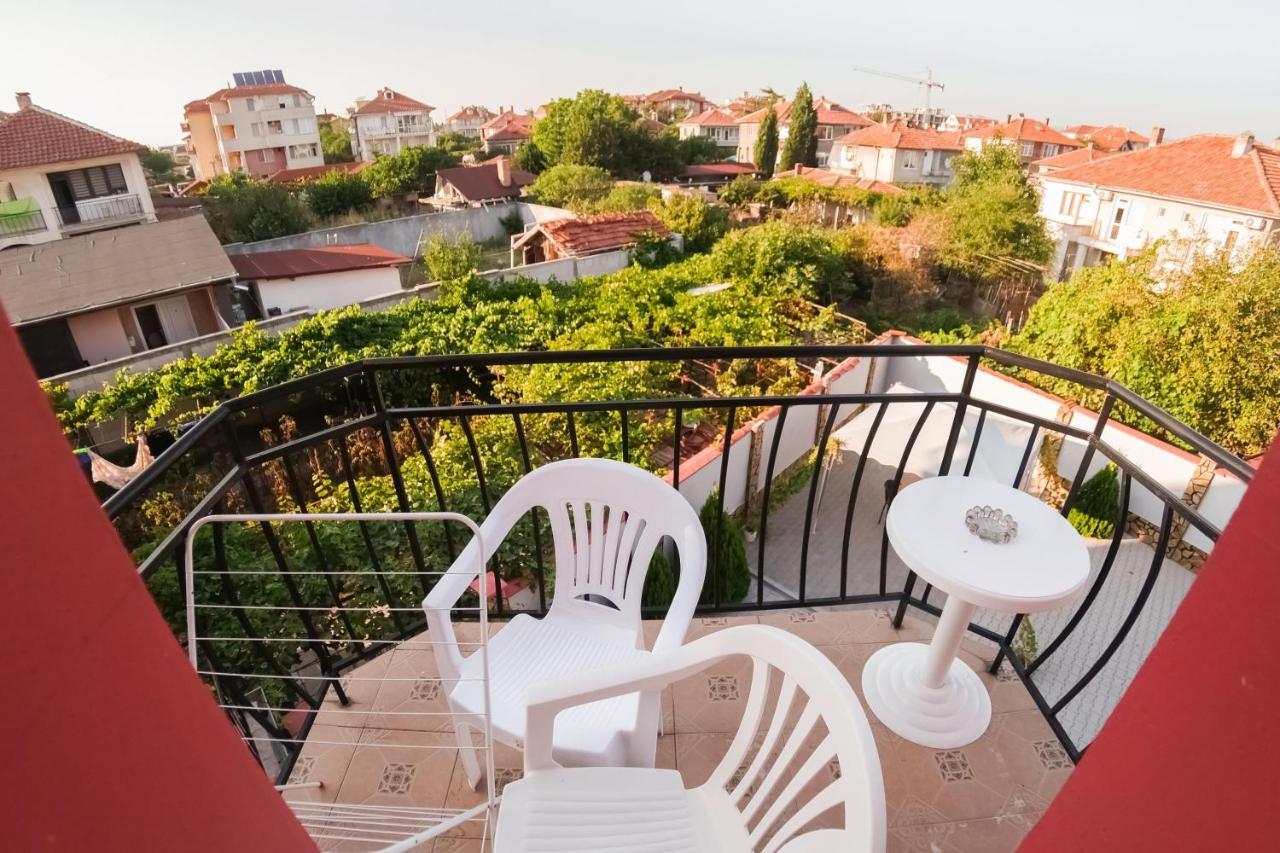 Sineva Guest House Ravda Exterior foto